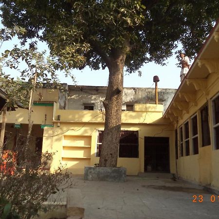Shri Swami Sheetal Das Akhada B1-88 Assi , Near Pushkar Talab,Varanasi, Ashram Dharmshala Hotel Exterior foto