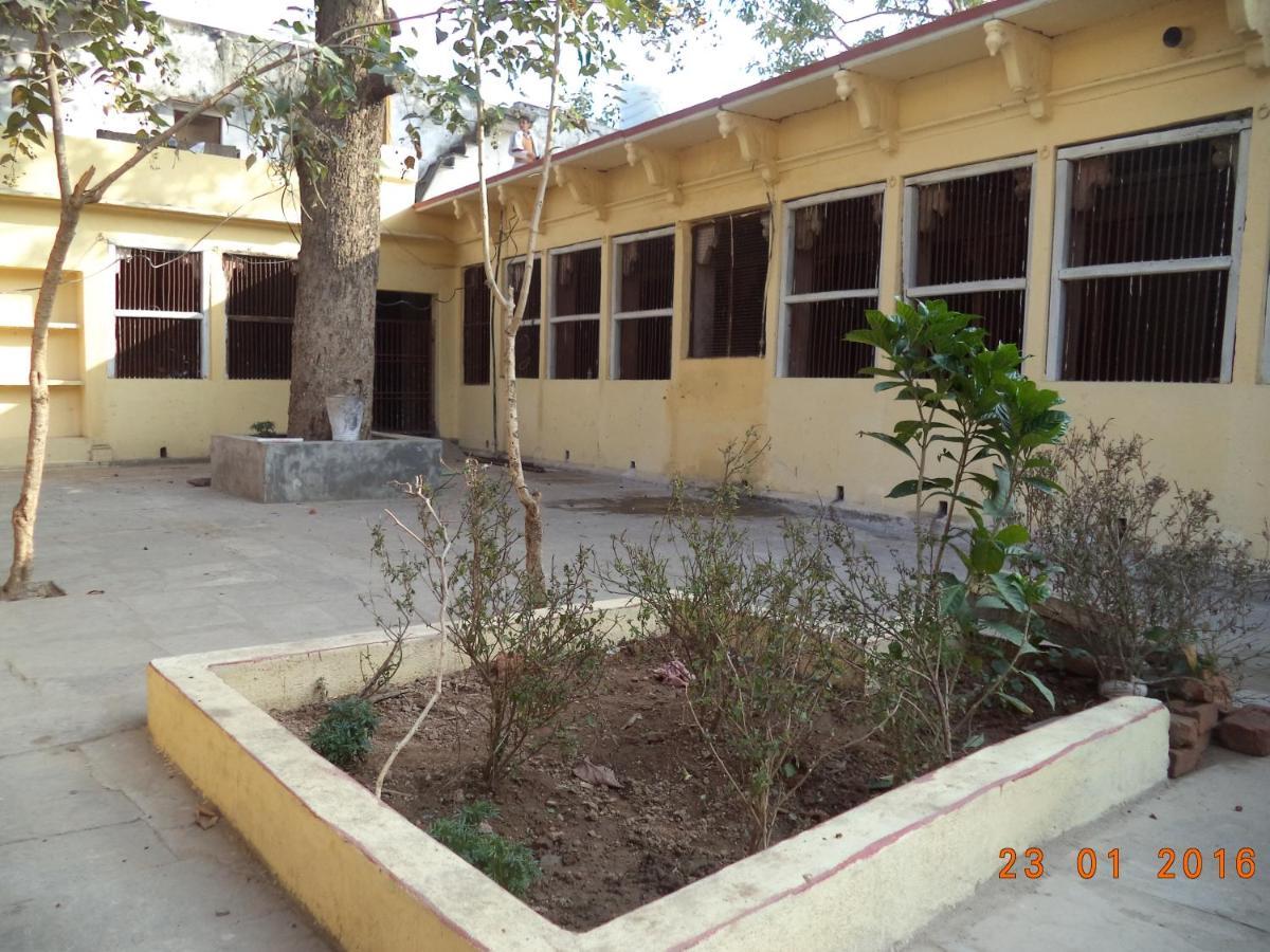 Shri Swami Sheetal Das Akhada B1-88 Assi , Near Pushkar Talab,Varanasi, Ashram Dharmshala Hotel Exterior foto