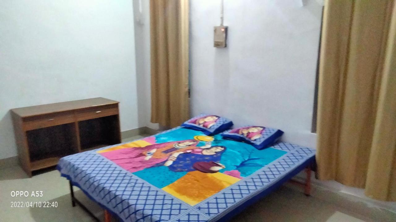 Shri Swami Sheetal Das Akhada B1-88 Assi , Near Pushkar Talab,Varanasi, Ashram Dharmshala Hotel Exterior foto