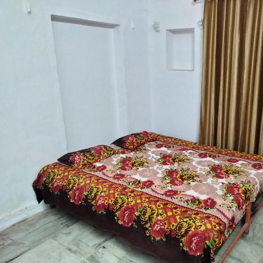 Shri Swami Sheetal Das Akhada B1-88 Assi , Near Pushkar Talab,Varanasi, Ashram Dharmshala Hotel Quarto foto